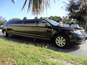 prom MKt Limousine